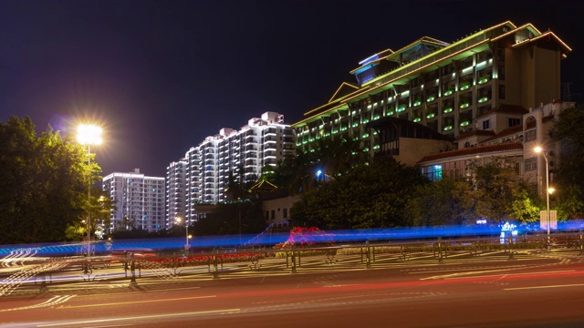 夜间灯光照亮三亚交通街道酒店全景4k海南岛中国视频素材