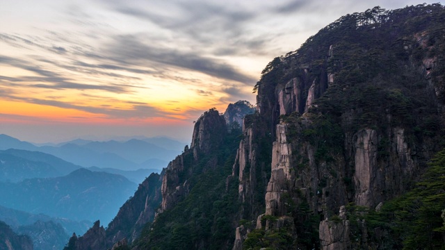 4K时间流逝日落风景黄山国家公园，雾景，(黄山)安徽，中国视频素材