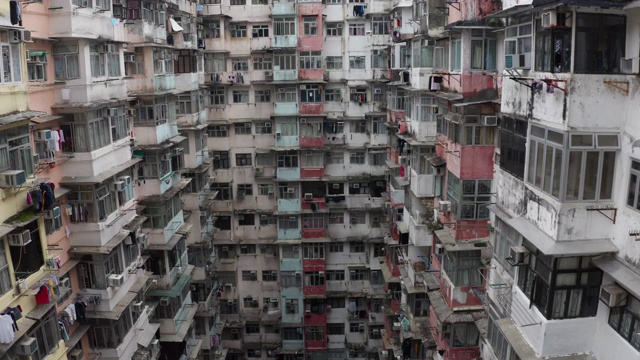 空中飞行香港公寓在白天视频素材