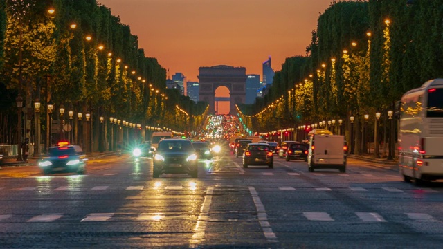 Arc de Triomphe纪念碑and大道园路É里斯é巴黎,在4k时代lapse视频素材