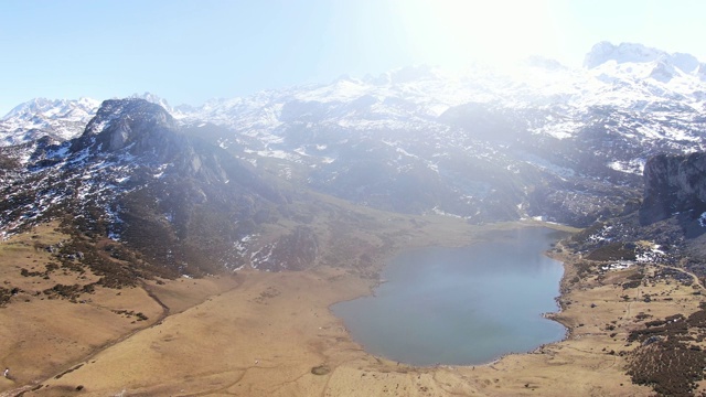 阿斯图里亚斯，Picos de Europa, Covadonga附近的湖泊视频素材