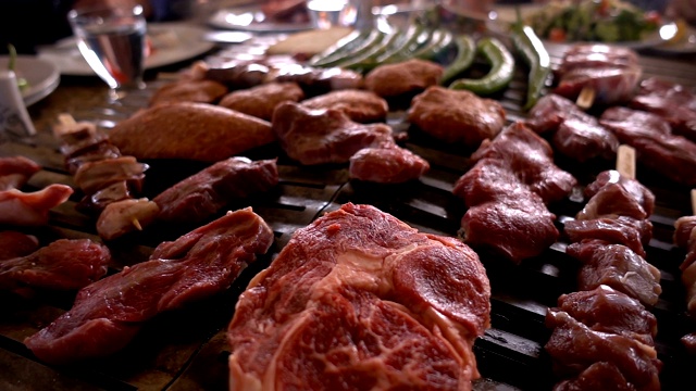 混合肉类食品烧烤视频素材