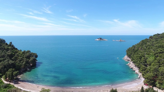 航拍美丽的海滨亚得里亚海景观视频素材