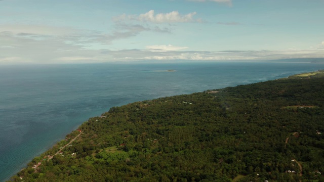 热带岛屿的海岸线。Camiguin岛菲律宾视频素材