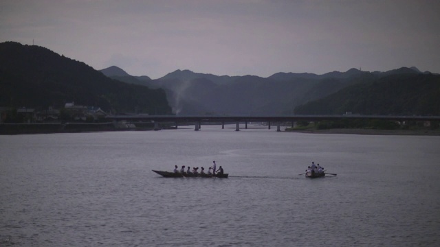 日本和歌山河中的划艇视频素材