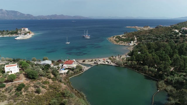 “达卡”城市和爱琴海海岸/穆格拉鸟瞰图
Mugla /土耳其11/20/2019视频素材