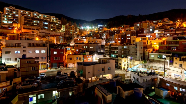 夜景三福路与城市建筑在sujeong洞，釜山视频素材