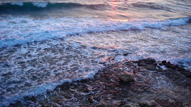 海边和岩石视频素材