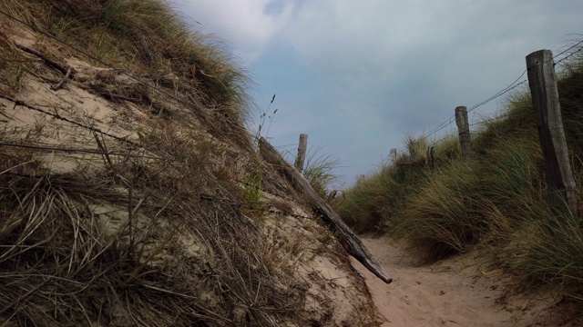 通往Sylt岛海滩的小路- Übergang zum Strand auf Sylt视频素材