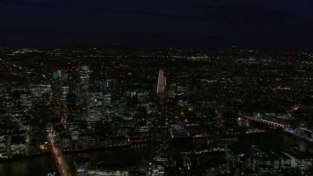 空中夜景灯光伦敦碎片大厦视频素材