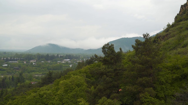 多云天气下的山景视频素材