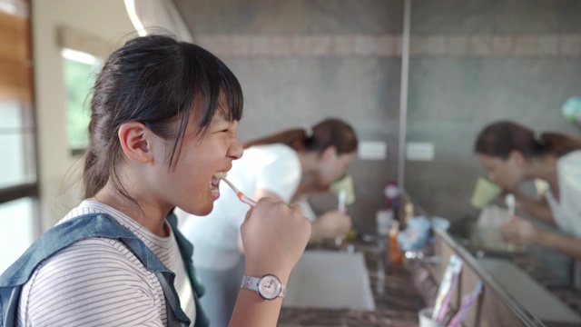 每天清晨醒来视频素材