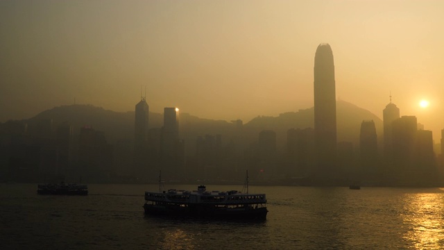 日落时分的维多利亚港视频素材