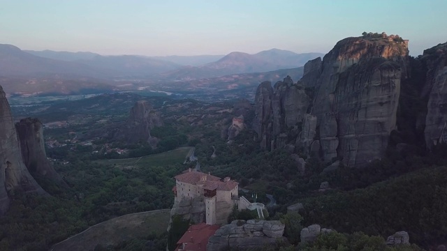 Meteora(希腊)鸟瞰图视频素材