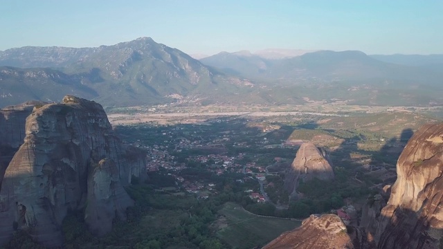 Meteora(希腊)鸟瞰图视频素材