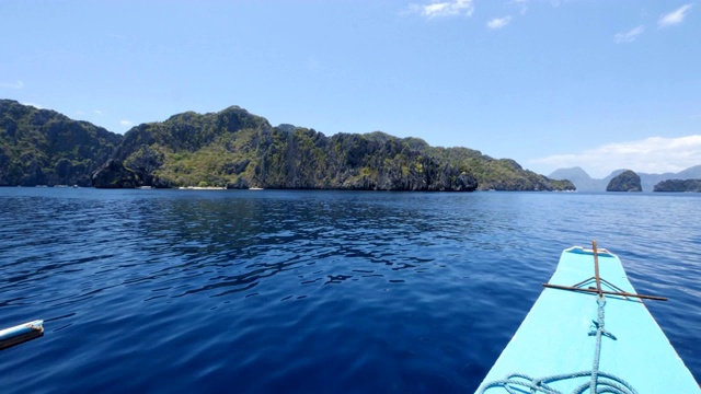 菲律宾科伦地区的海滨游船之旅视频素材