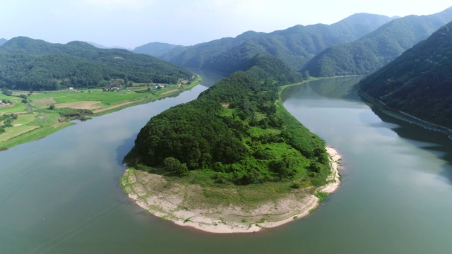 御川敦州峰的韩半道地理(朝鲜半岛状地形)视频素材