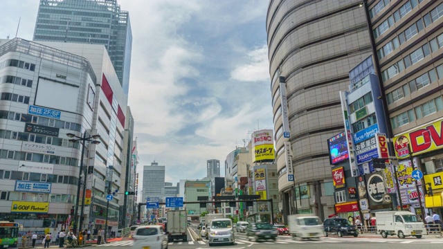 放大延时:日本东京新宿区的交通状况视频素材