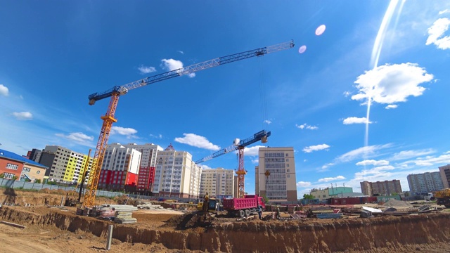 建筑房屋，安装地基。视频下载