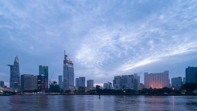 时光流逝风景天际线日落到胡志明市的夜晚视频素材