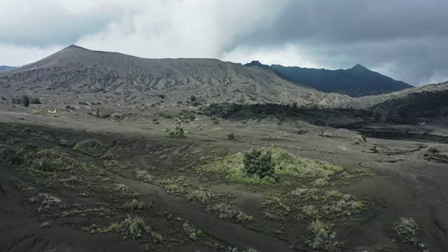 布罗莫火山日出时的风景视频素材