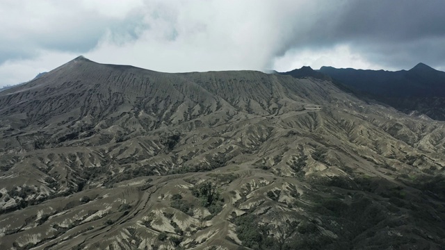 布罗莫火山日出时的风景视频素材