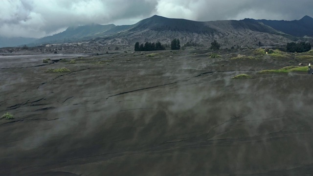 布罗莫火山日出时的风景视频素材