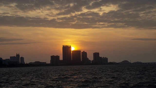 日出在珠海夫妇路东侧视频素材