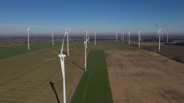 风力涡轮机在Windpark，德国，欧洲视频素材