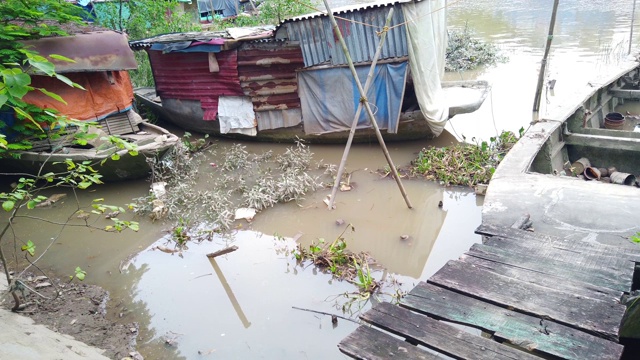 越南海防的雾河坦巴克有船屋视频素材