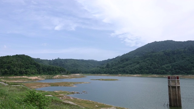 时间流逝水坝与水灾害的一天时间视频素材