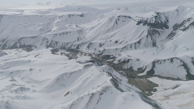 俄罗斯堪察加半岛的雪山景观视频素材