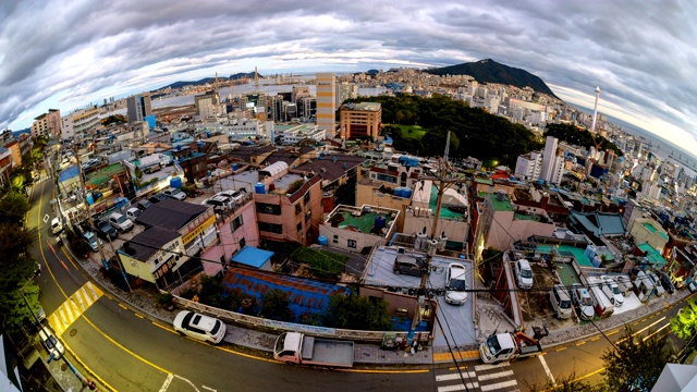 韩国釜山正谷漫阳路和三福路的日落和夜景视频素材