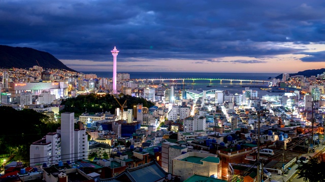 韩国釜山正谷漫阳路和三福路的日落和夜景视频素材