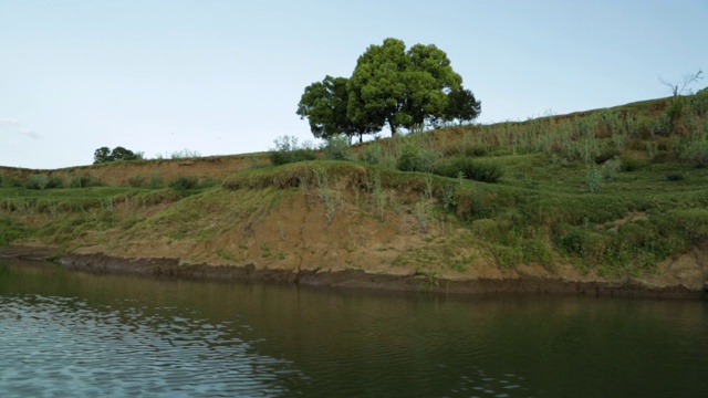 耕种河岸，Qld岛视频素材