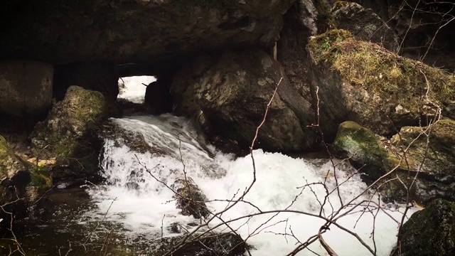 山河瀑布视频素材