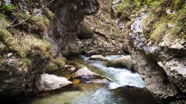 山河瀑布视频素材