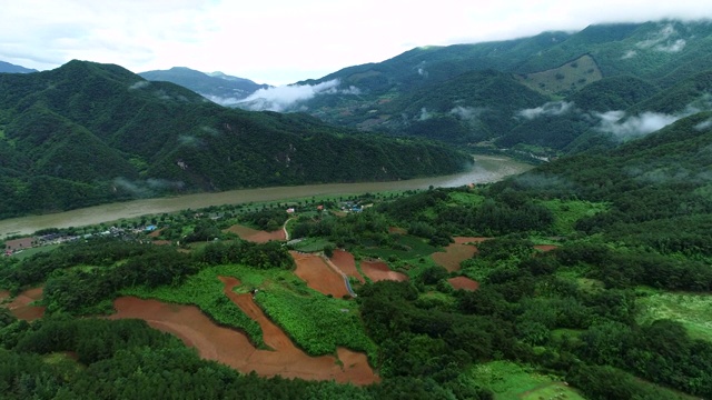 韩国江原道永峪的山景视频素材