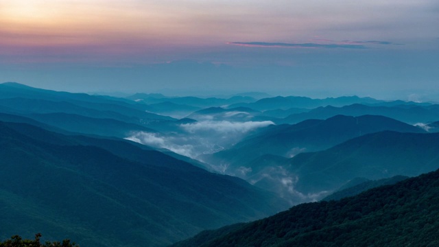 韩国江原道Jeongseon县的山景视频素材