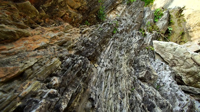 韩国江原道永峪岩的干燥裂缝和叠层石特征视频素材