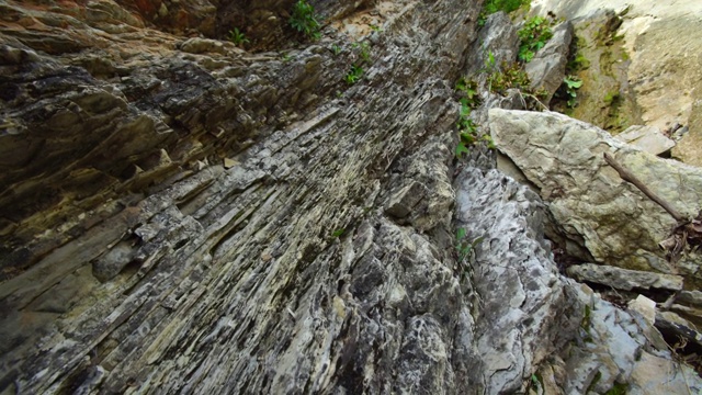 韩国江原道永峪岩的干燥裂缝和叠层石特征视频素材