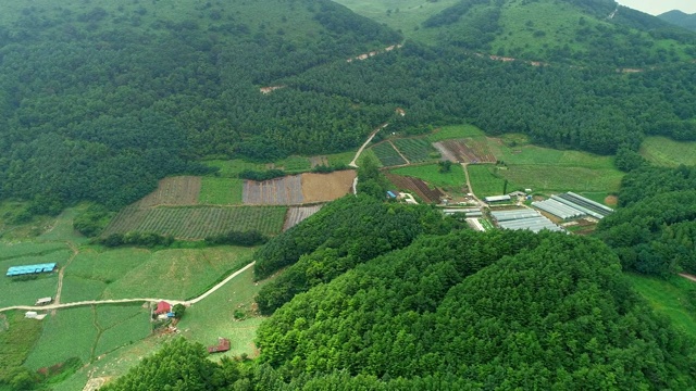 韩国江原道Jeongseon县喀斯特地貌村视频素材