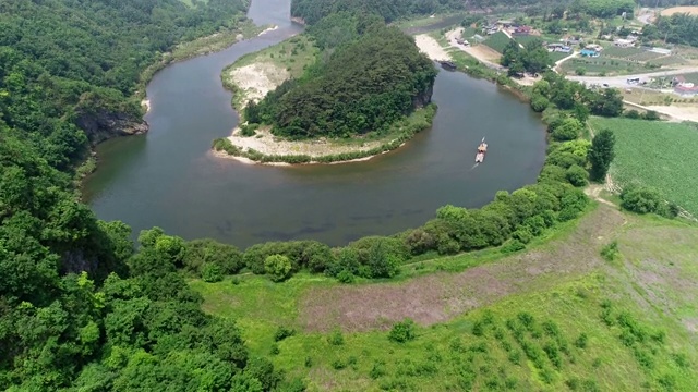 韩国江原道永峪半岛悬崖的风景视频素材