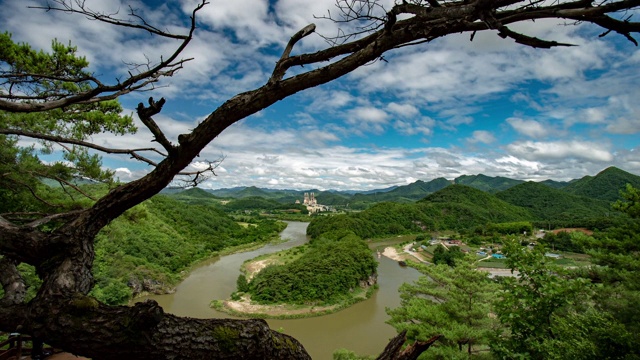 韩国江原道永峪半岛悬崖的风景视频素材