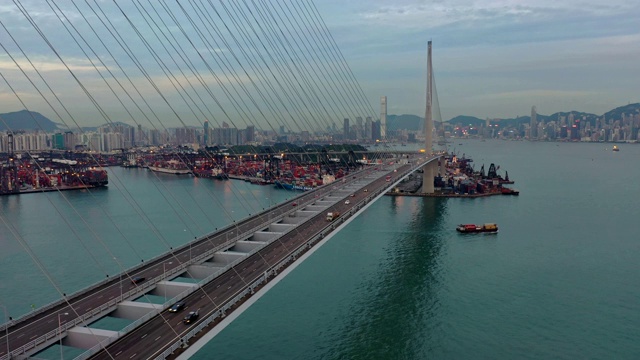 傍晚鸟瞰香港葵青货柜码头及昂船洲大桥视频素材