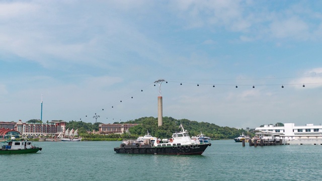 美丽的日子里圣淘沙港和水上交通，时光流逝视频视频素材