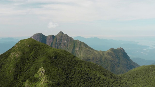 巴西南部两座最高的热带雨林山脉视频素材