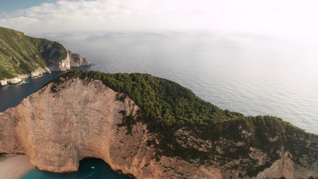 Navagio(沉船)海滩鸟瞰图Zakynthos岛，希腊。视频素材