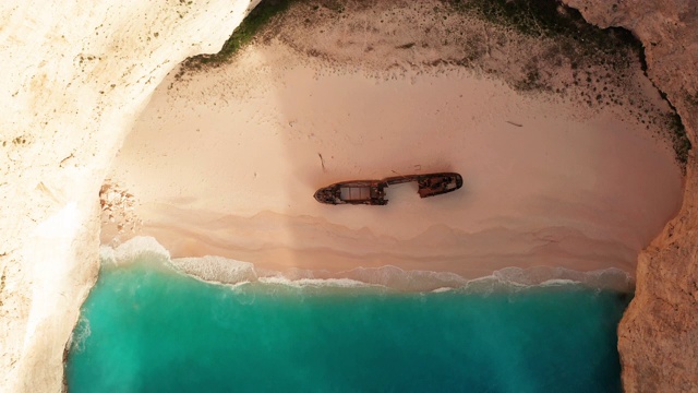 Navagio(沉船)海滩鸟瞰图Zakynthos岛，希腊。视频素材