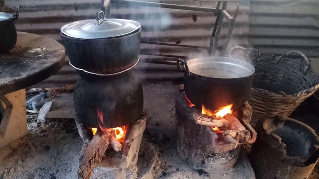 泰国当地的烹饪食物视频素材